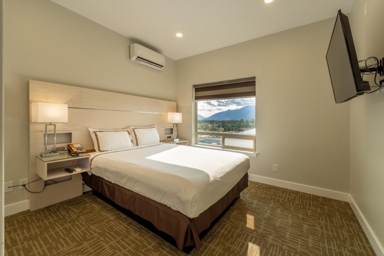 Quality Inn Sunshine Suites Терас Екстериор снимка