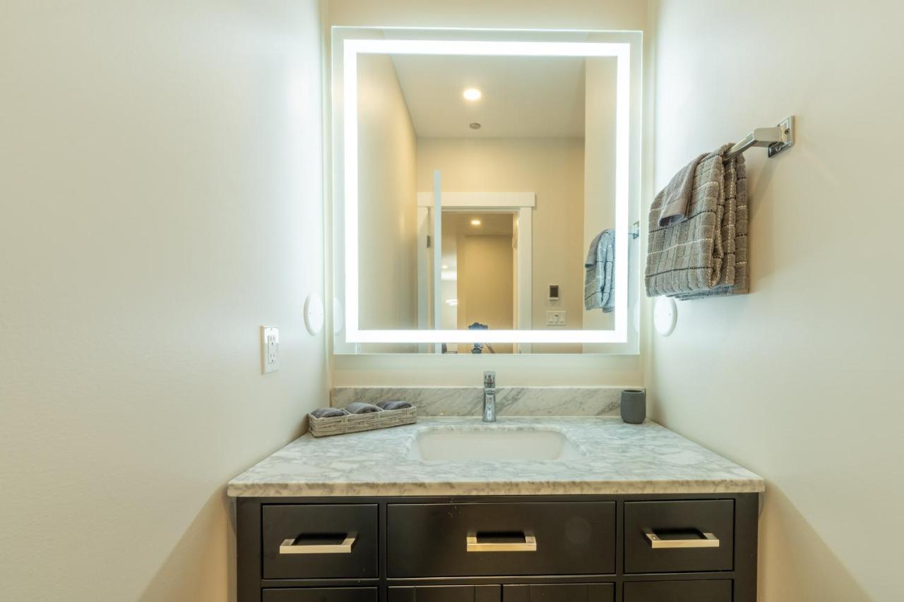 Quality Inn Sunshine Suites Терас Екстериор снимка